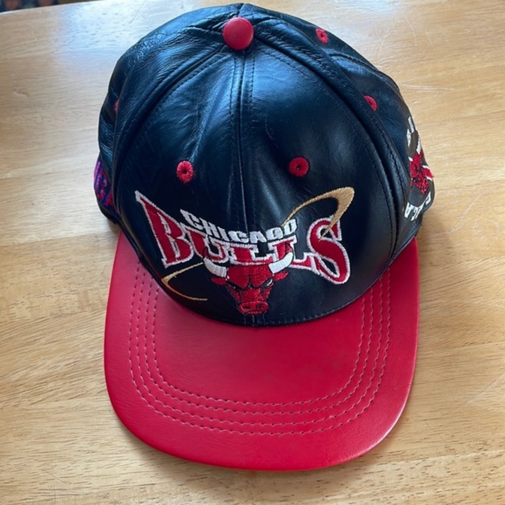 Chicago Bulls Vintage 90s Leather NBA Embroidered‎ Hat 1996